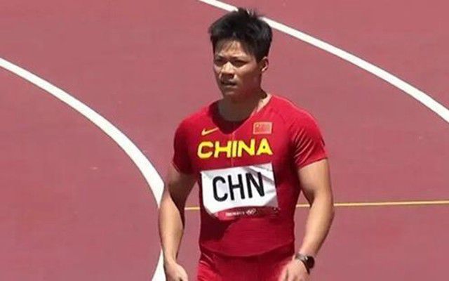 色翁荡熄